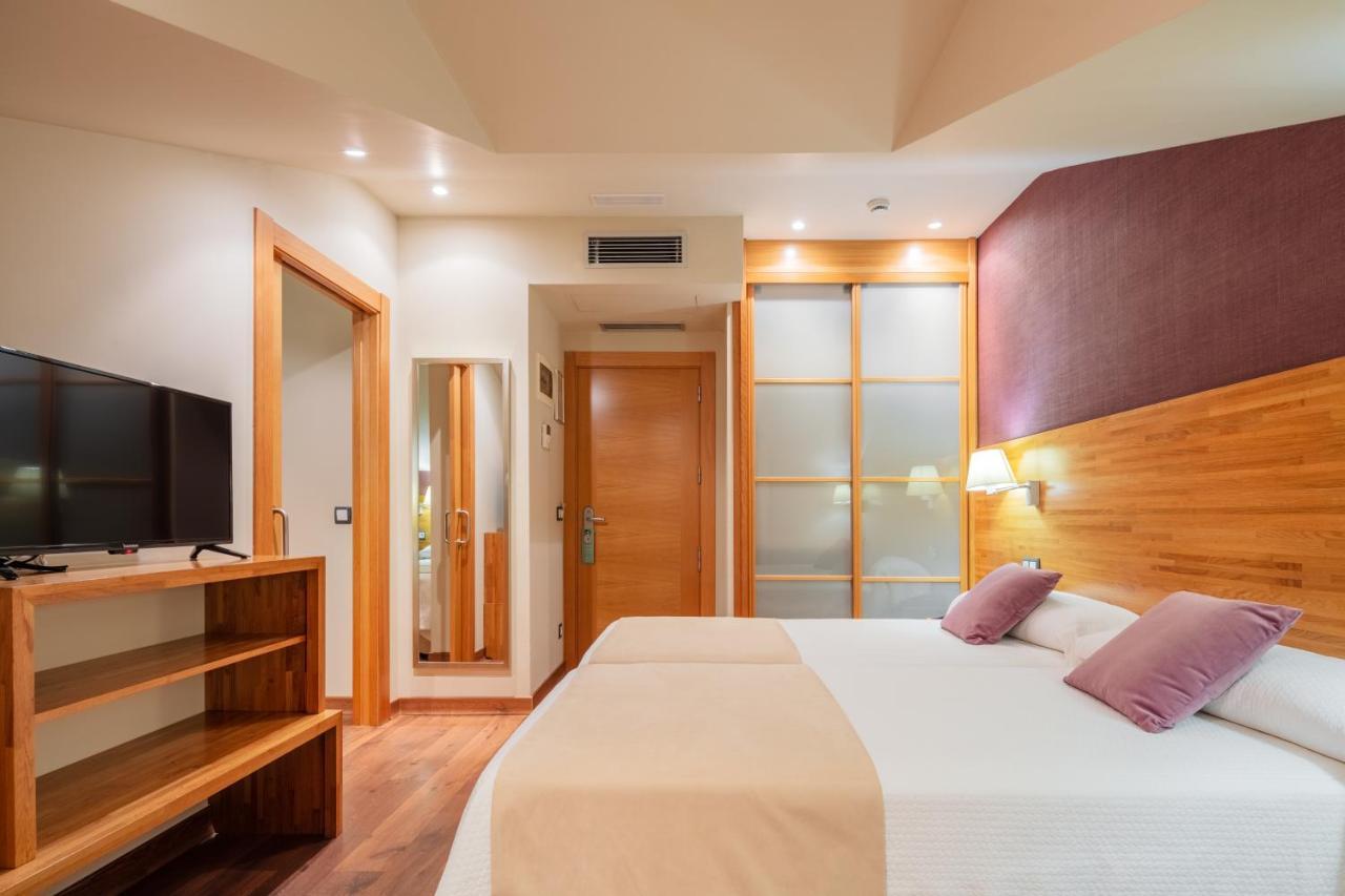 Don Paco Hotel Llanes Ngoại thất bức ảnh